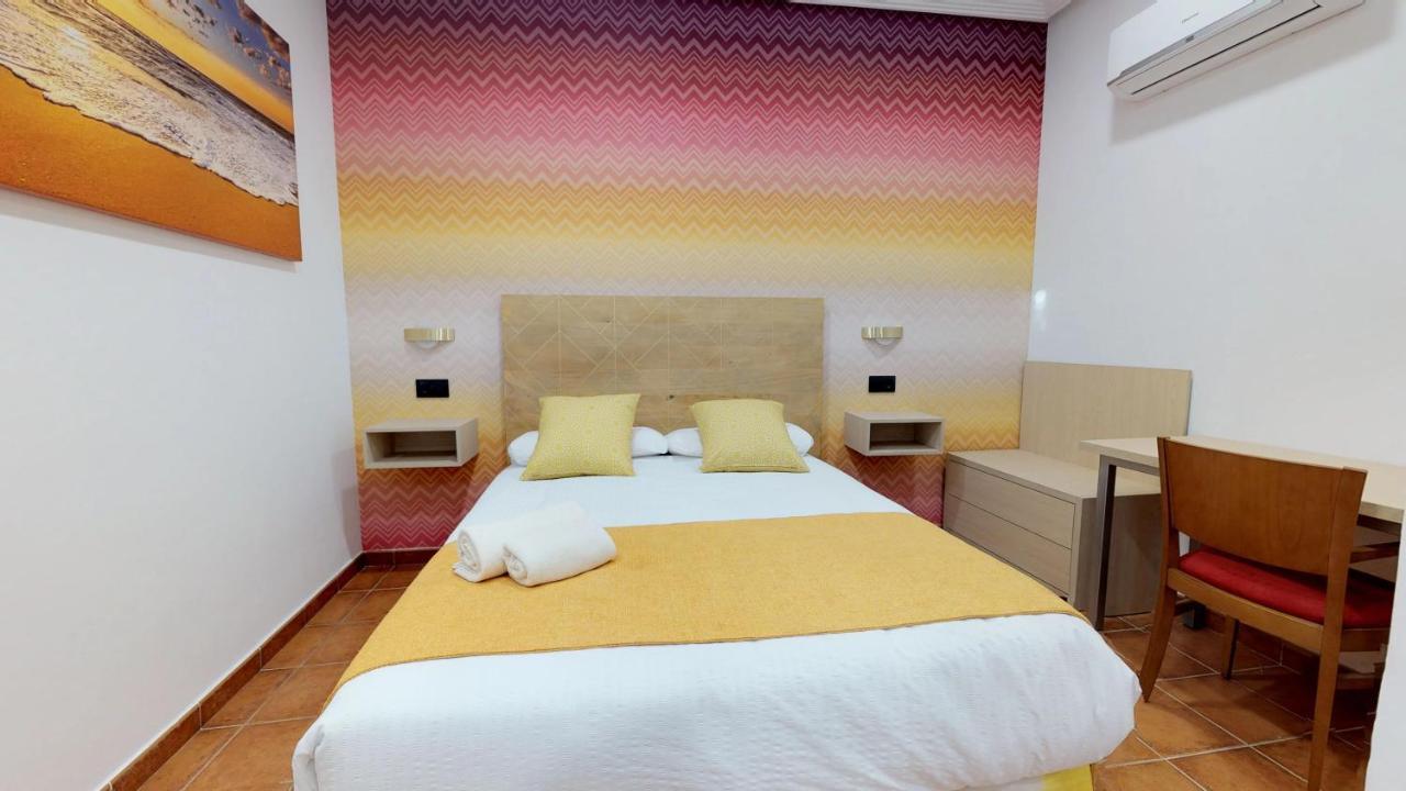 Hostal Boutique La Espanola โรตา ภายนอก รูปภาพ